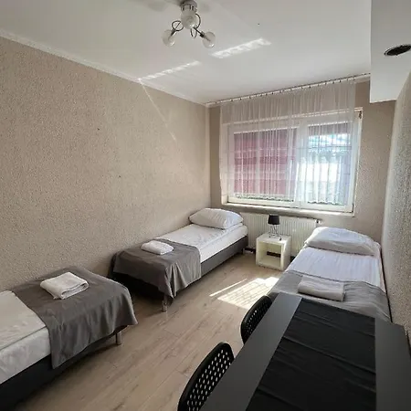 Kwatery Prywatne Jasmin Gniezno Exterior foto